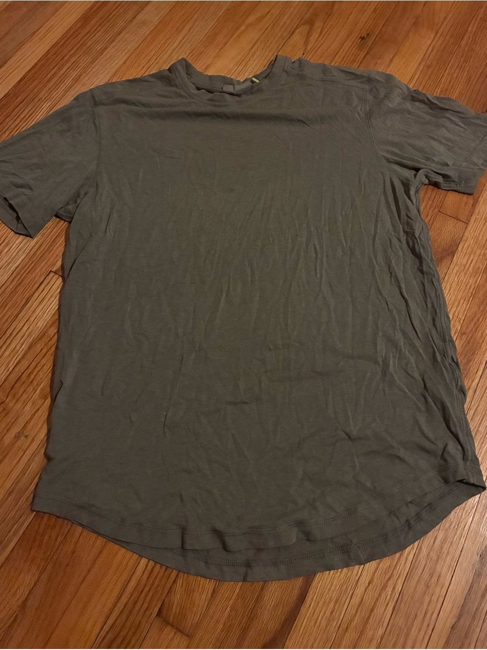 Classic Short Sleeve Crew Neck Tee in Olive